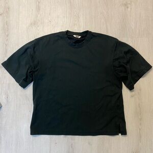 Uniqlo airism t-shirt